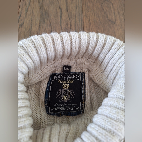 [L]cable knit turtle neck sweater - Picture 6 of 7